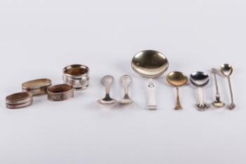 Samling div sølv bestik og serviet ringe af sølv (11)