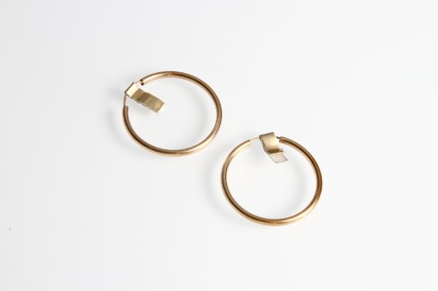 5 pairs of Siersbøl earrings made of 8 kt. gold. (5)