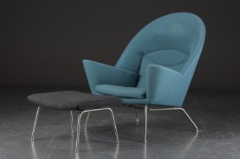 Hans J. Wegner for Carl Hansen & Son. Oculus lounge chair and footstool, model CH-468 (2)