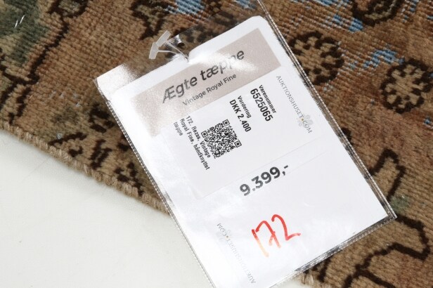 172. Rezas, Vintage Royal Fine, hand-knotted rug