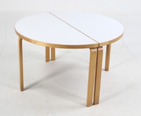 Alvar Aalto for Artek. Circular two-part dining table, Ø 120 cm