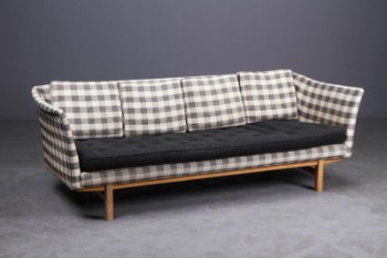 Dansk møbelproducent. Tre pers sofa Midt 20 årh.