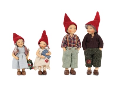 Birgitte Frigast: A collection of elves H 40 cm mm (15) | Lauritz.com