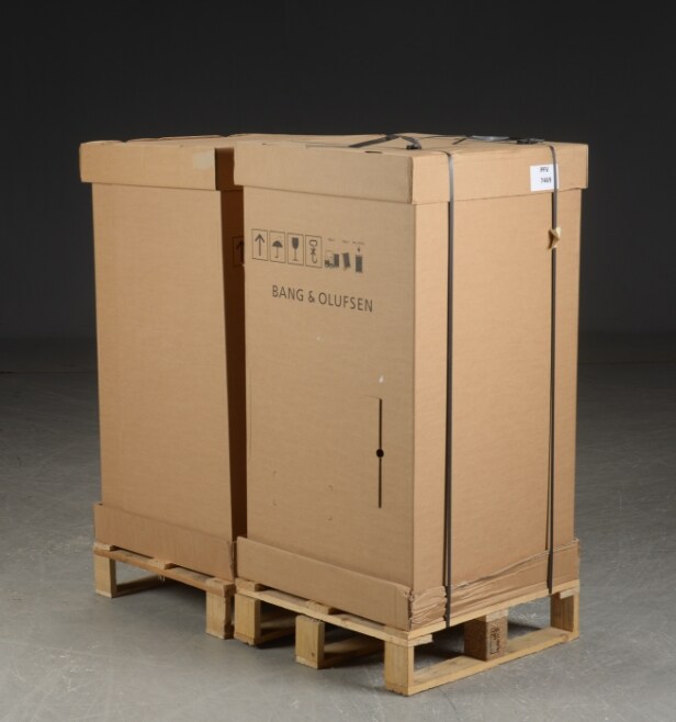 4618 -  Bang & Olufsen. Par Beolab 5 højttalere, hvide (2)  Denne vare er sat til omsalg under nyt varenummer 5236957