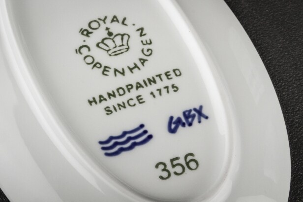 Royal Copenhagen, Mega Mussel. Kande, vaser samt fad (4)