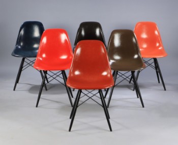 Charles Eames. Sæt på seks skalstole, multicolor, model DSW. (6)