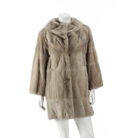 6809 - Copenhagen Fur. Mink jacket. str. 38