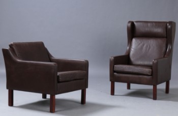 BD Møbler. To lænestole, brunt læder. (2)