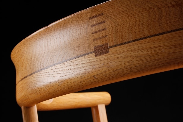 Hans J. Wegner. Stole af eg, model PP-62. (2)