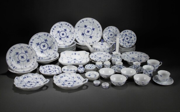 Royal Copenhagen. Musselmalet riflet service af porcelæn (62)