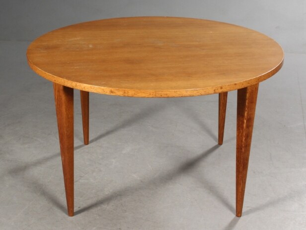 Nanna Ditzel for Kold Savværk. Rundt spisebord, model 146, 1960'erne
