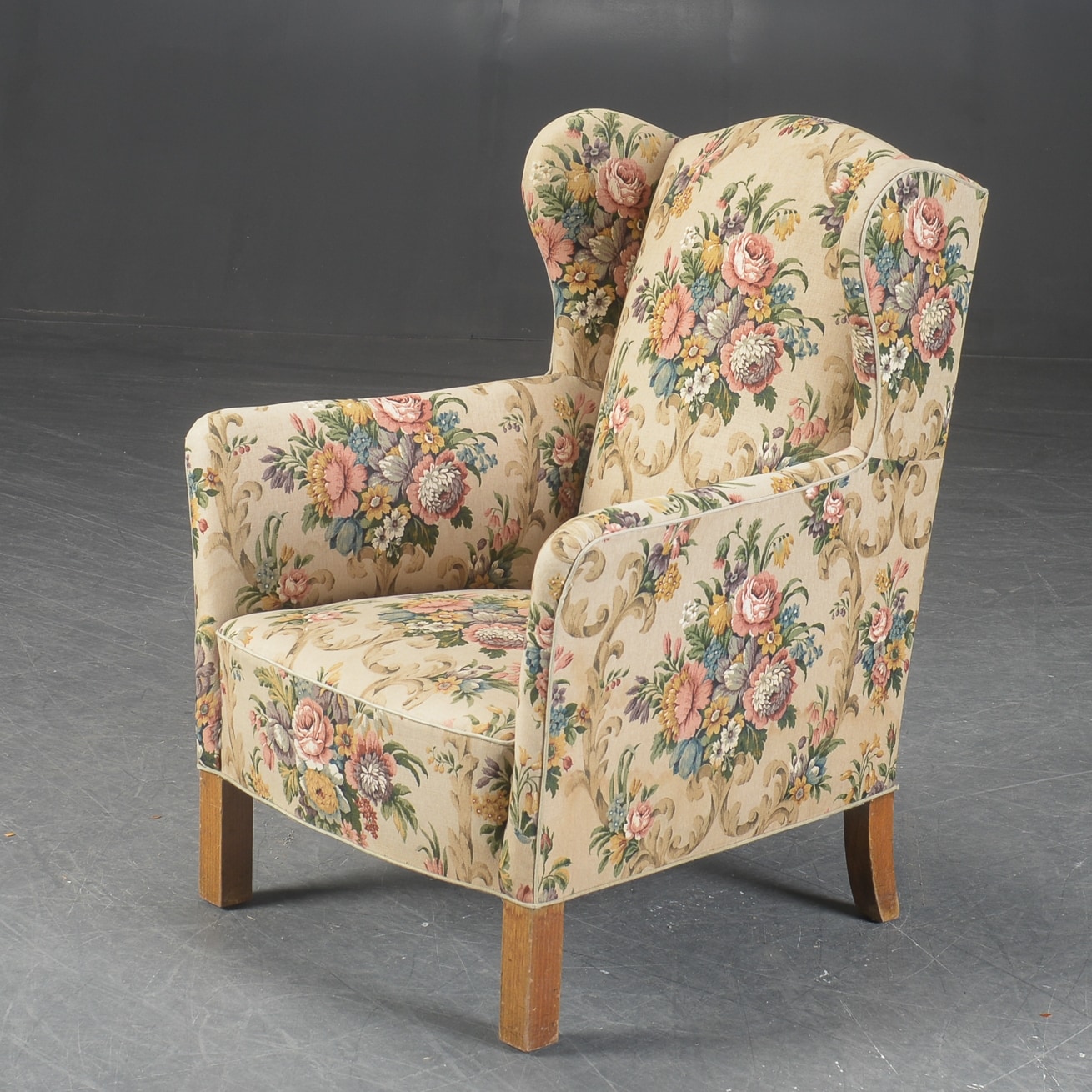 reklapstol-med-blomstret-betr-k-lauritz