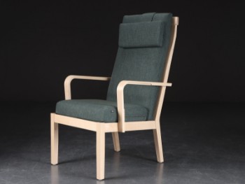 Højrygget hvilestol af birketræ, model Camilla