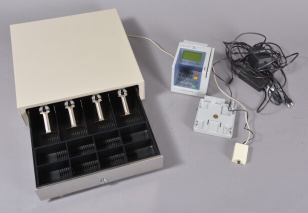 Dankortterminal samt elektronisk pengekasse (2)
