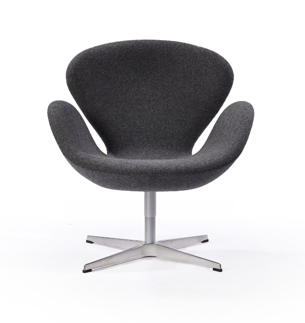 Arne Jacobsen Svanen med grå Divina uld Fritz Hansen 2023