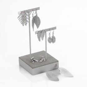 Pure Leaf. Six pairs of earrings plated with 18 kt. white gold (12)