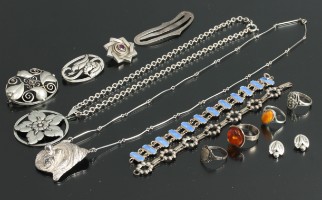 scrapbog misundelse foretrækkes Samling smykker, sølv og sterling sølv (14) - Lauritz.com