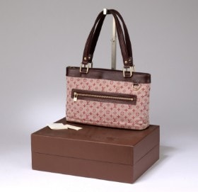 Louis Vuitton. 'Lucille PM' hånd-/ skuldertaske af Mini Monogram Canvas