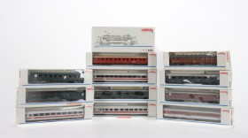 Märklin 3526 HO: Electric locomotive Reihe 1600 with 11 train cars (12)