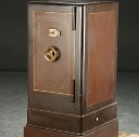 M. H. Jæger, Aarrhus. Pengeskab af metal. Omkring 1900