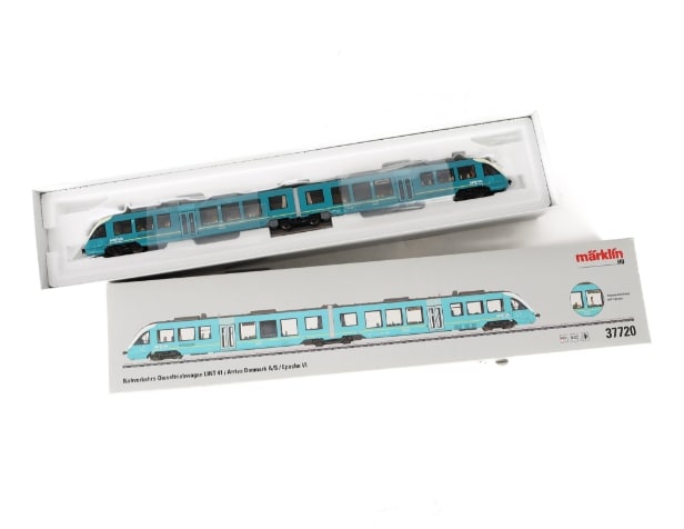 Märklin 37720 HO: LINT 41 Diesel Powered Commuter Rail Car Train Epoke VI