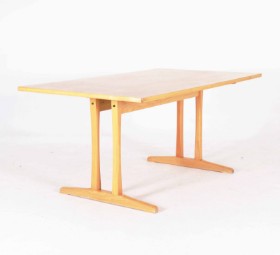 Børge Mogensen: Shaker table of lacquered beech