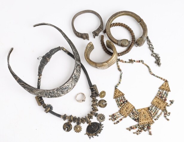 Collection of Danish, European and Oriental effects. (25)