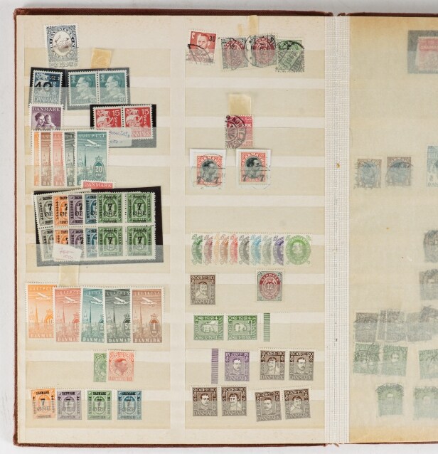 LOT 113. REALIZATION. Mixed original batch in moving box