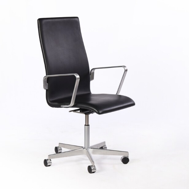 Arne Jacobsen, 'Oxford' office chair, Black label 2021