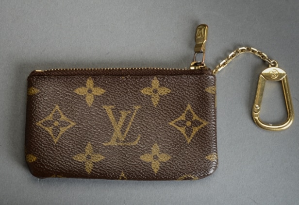 Louis Vuitton. Nøglepung og keyhanger (2)