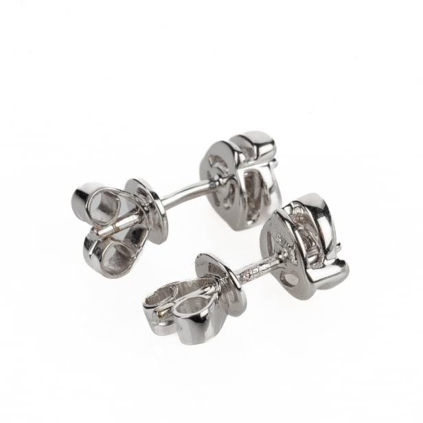Diamonds by Frisenholm. A pair of diamond earrings of 9 kt. white gold. (2)