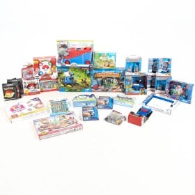 Samling legetøj, bl.a. Paw Patrol, Pokémon, Playmobil , Bluey m.m (27)