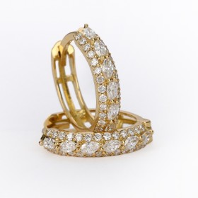 A pair of diamond hoops in 18 kt. gold, 0.59 ct. (2)