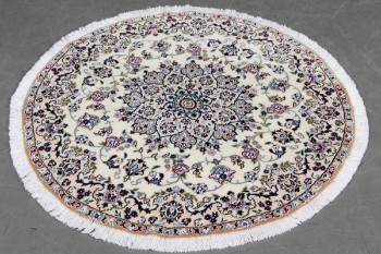 Persisk Nain. Rundt håndknyttet tæppe, Ø 115 cm