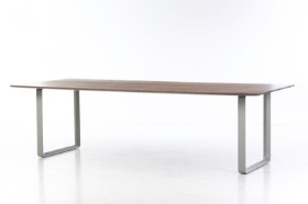 13528 - The 70/70 Taf studio Table for Muuto. Spisebord - Røget Eg