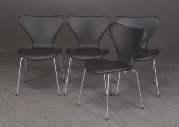 Arne Jacobsen. Sæt på fire stole, model 3107 (4)