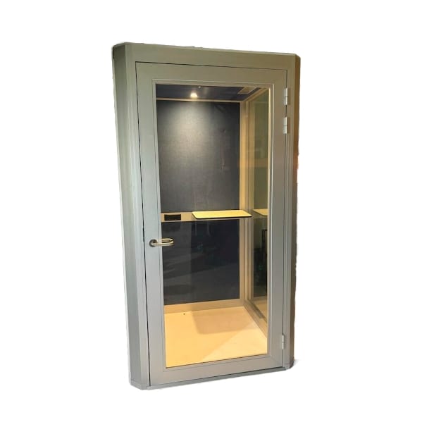 Abstract. Plenty Pod - quiet Room/ Telefonboks. Small uden gulv.