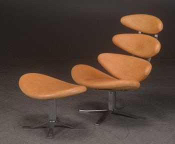 Poul M. Volther. Corona hvilestol, Model EJ 5 med tilhørende skammel, vegetabilsk læder (2)