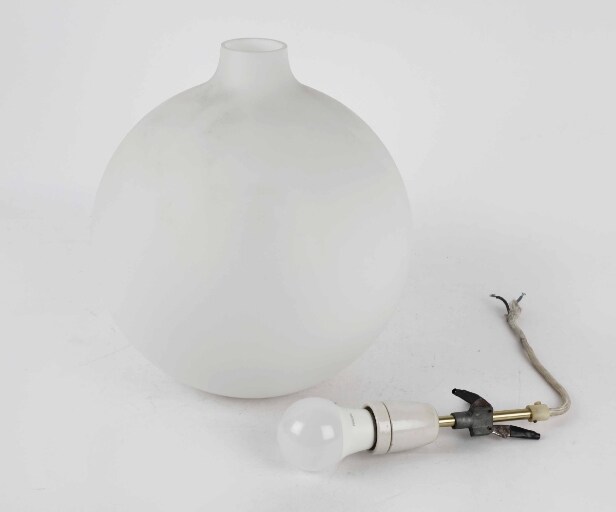 Vilhelm Wohlert (1920-2007) for Louis Poulsen: Vintage 'Satelit' pendant lamp made of matte white opal glass