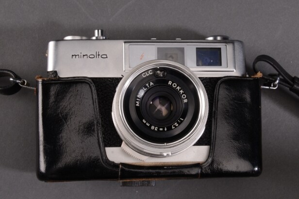 2 kikkert samt kamera. Zenith, Minolta mm (3)