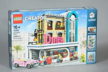 Lego. Creator Expert, Downtown Diner (2018)