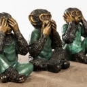 Skulpturer/figurer, de 3 vise aber, 'Ikke høre, ikke se, ikke tale'-aberne, bronze (3)