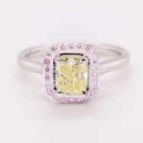 Diamantring af 18 kt, ca 1.23 ct.