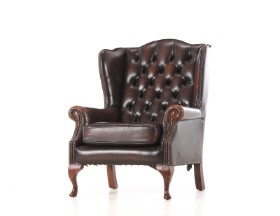 Wingchair / øreklapstol i Chesterfield form