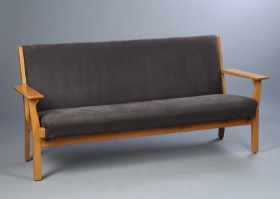 Hans J. Wegner. 3-pers. sofa af egetræ. model GE-215/3