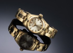 Rolex 'Oyster Perpetual'. Ladies' watch in 18 kt. gold with silver-colored dial, approx. 1964