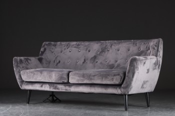 2 pers. sofa betrukket med velour. Moderne design.