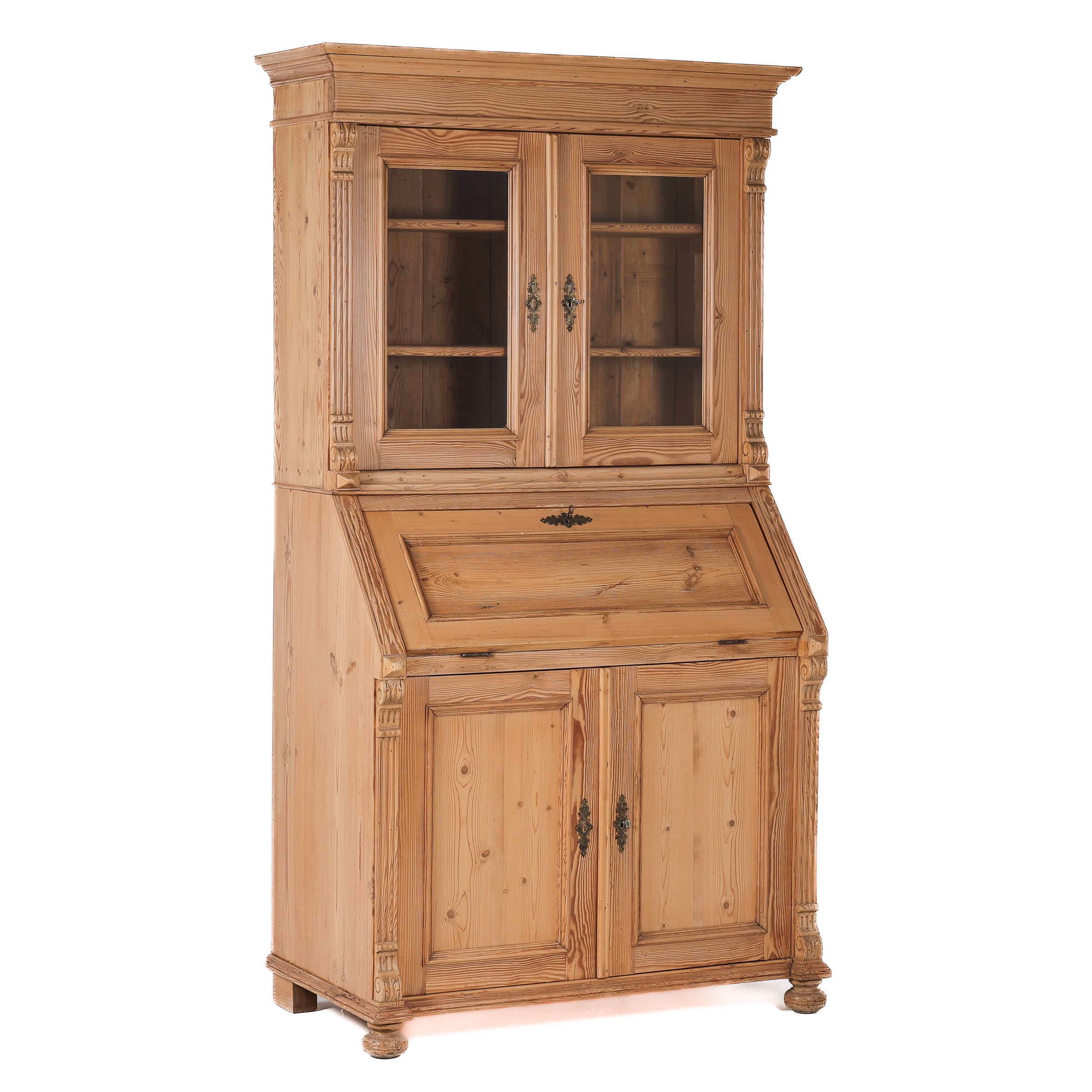 Danish chatol with display case top, made of pine. | Lauritz.com