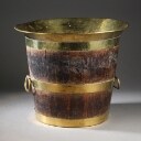 Engelsk spand / vinkøler i eg og messing, 1800-tallet