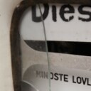 Dieselect stander